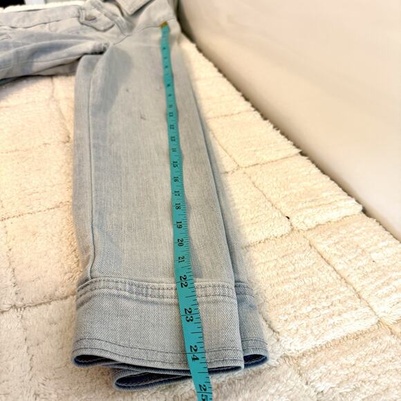 Old Navy Women's Size Medium Denim Jean Jacket Button Up Front Pockets Retro - Picture 10 of 13